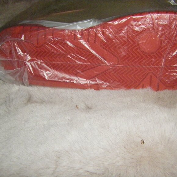 Donald J Trump #47 Gold Low Top Sneakers Women's Size 9.5 and Men's 8 New No Box - Picture 10 of 11